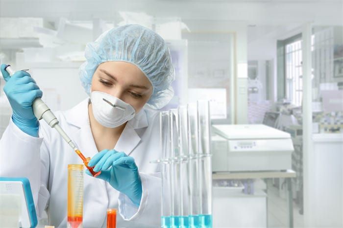 Ligne de production MAXCLEAN soumise au contrôle qualité